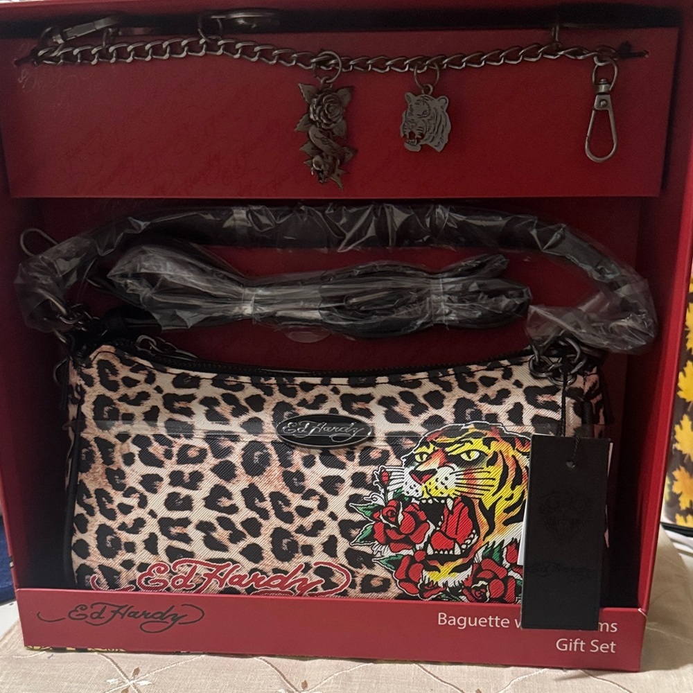 NIB Ed Hardy Leopard & Tiger Shoulder/Handbag w/charm chain 10” Great Gift